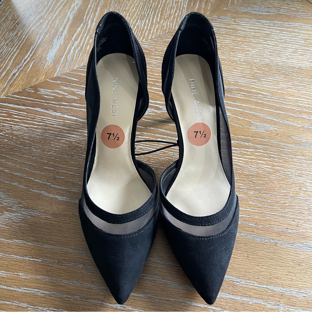 Nine West Mesh Heels!!